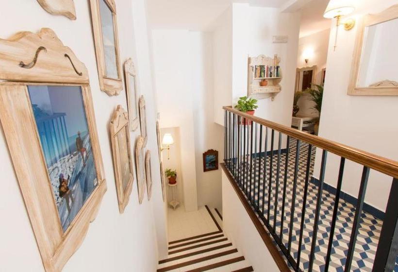 Hostal Moon Толокс Екстер'єр фото