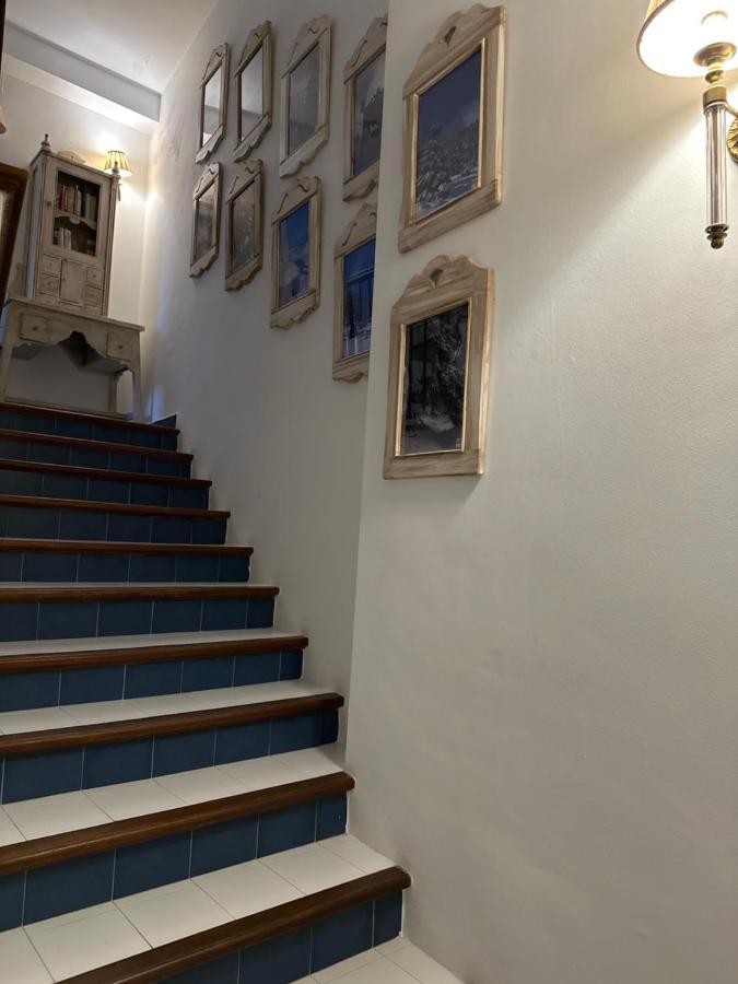 Hostal Moon Толокс Екстер'єр фото