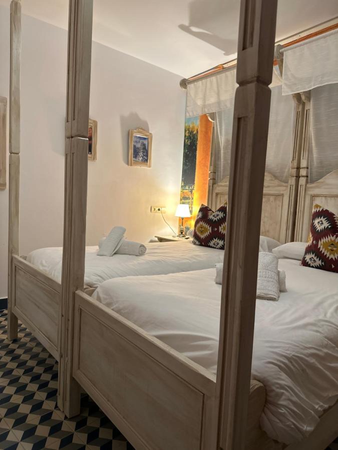 Hostal Moon Толокс Екстер'єр фото