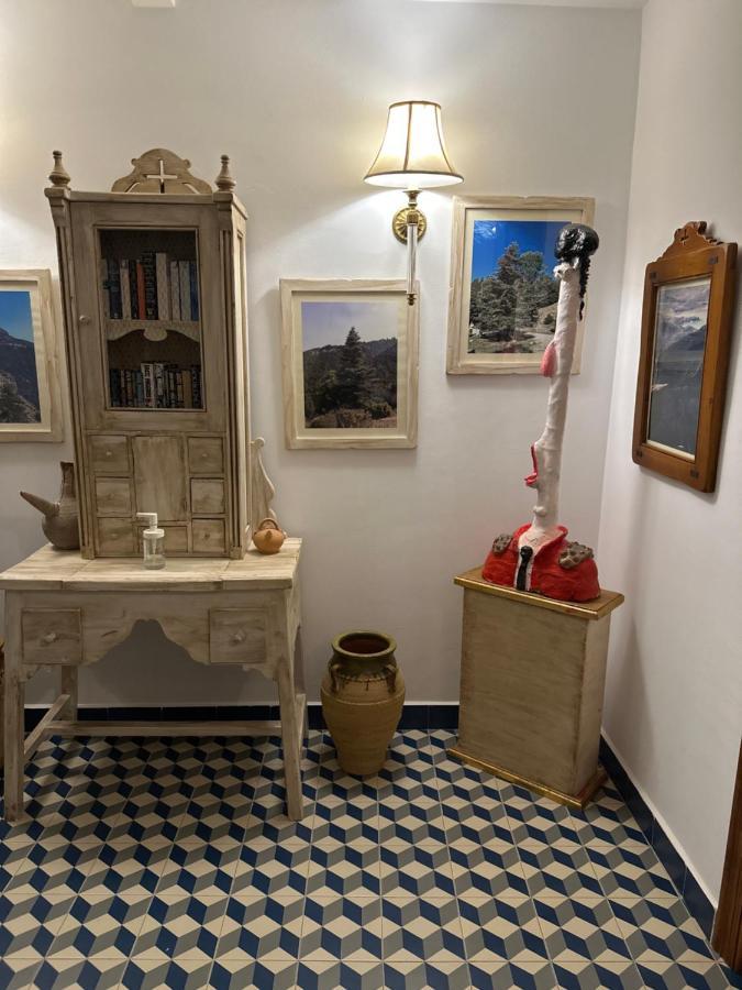Hostal Moon Толокс Екстер'єр фото